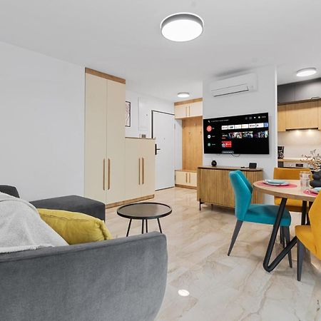 Apartament Opera Residence - Cismigiu, Eroilor, Free Private Parking Bucureşti Ngoại thất bức ảnh