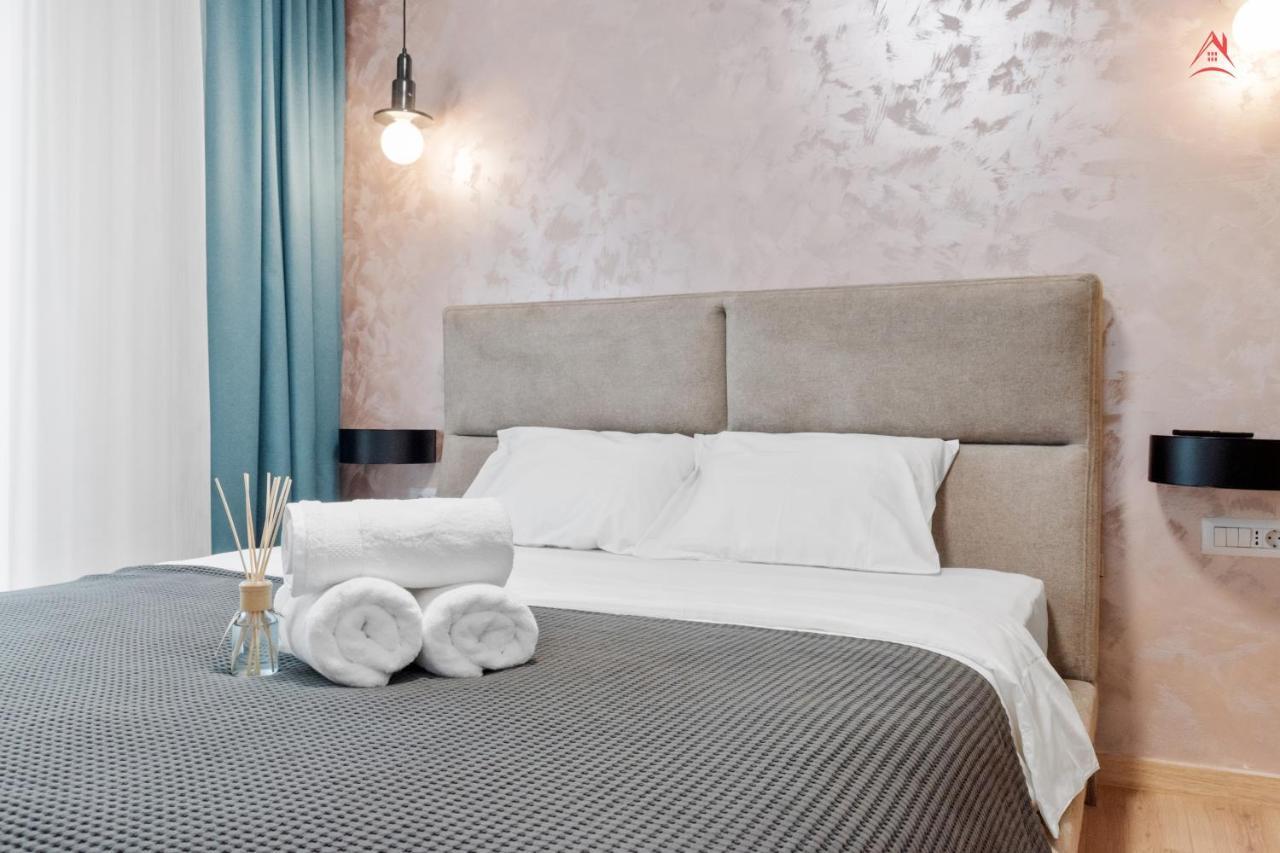 Apartament Opera Residence - Cismigiu, Eroilor, Free Private Parking Bucureşti Ngoại thất bức ảnh